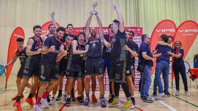 Distrito, doblete en Copa y Liga VIPS, y ascenso a Liga EBA