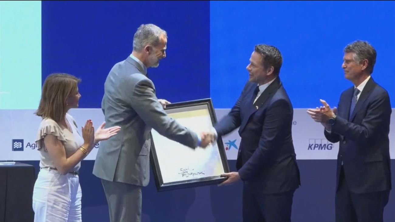 El rey apela a la colaboración para aprovechar los grandes activos de España