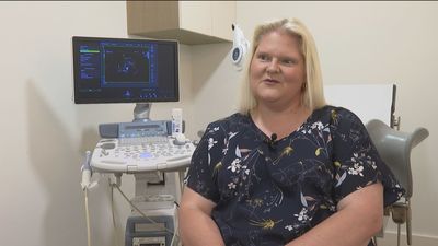 "Nunca me he sentido diferente", Louise Brown, la primera 'bebé probeta' en Madrid