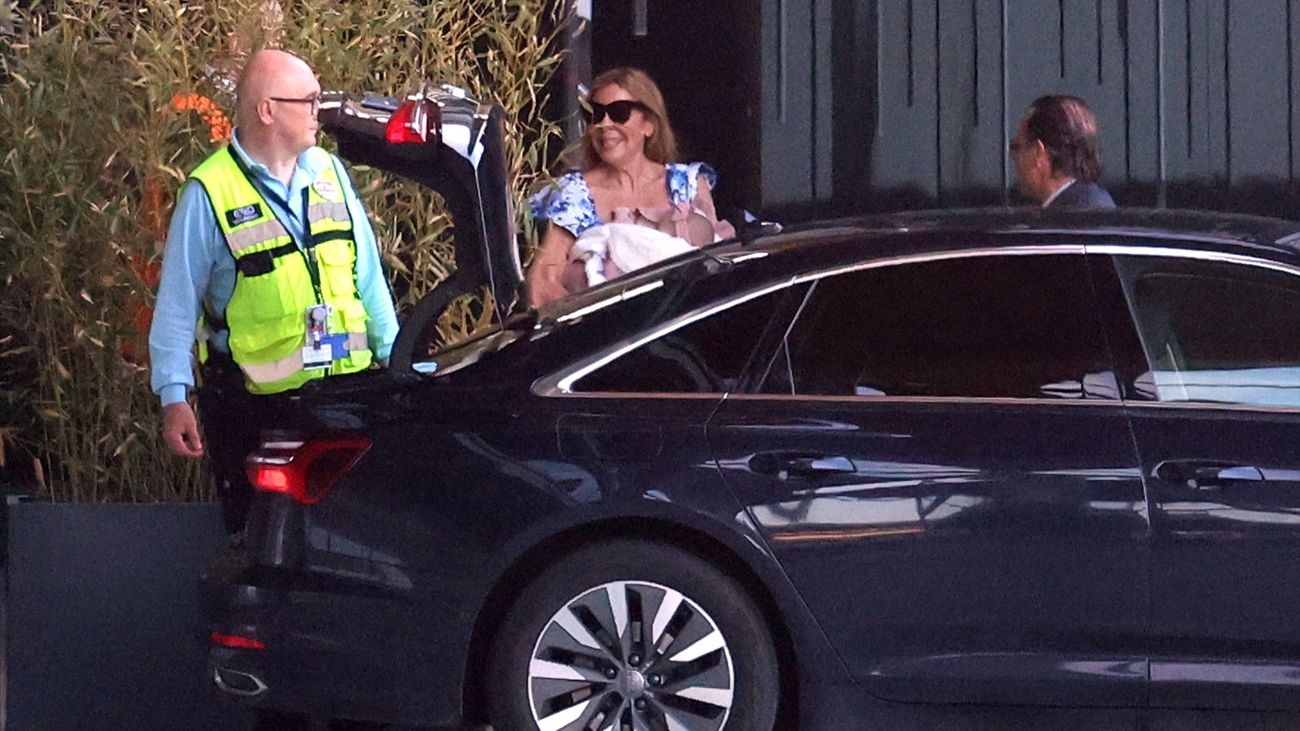 Ana Obregón llega a España con Ana Sandra