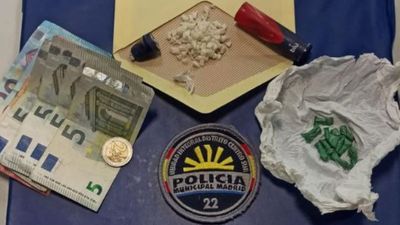 Dos detenidos en Lavapiés con cocaína oculta en una bolsa de patatas