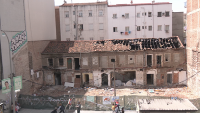 El edificio abandonado de Puente de Vallecas vuelve a estar okupado tras el incendio