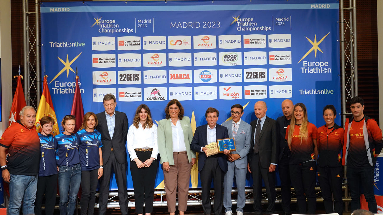 Presentación del Campeonato de Europa de triatlón