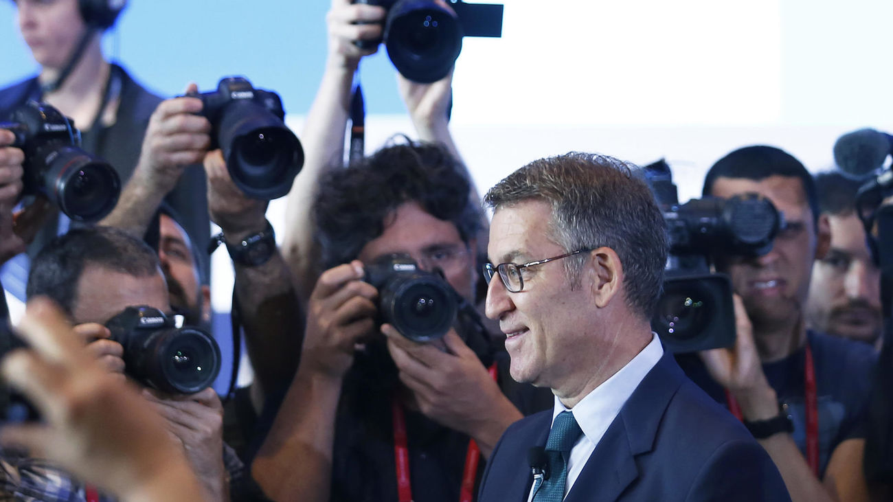 Feijóo acusa a Sánchez de "podemizarse" y dice que el PSOE necesita un "nuevo liderazgo"