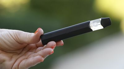 Roban 7.500 euros en diversos artículos en un stand de la Feria del Vapeo