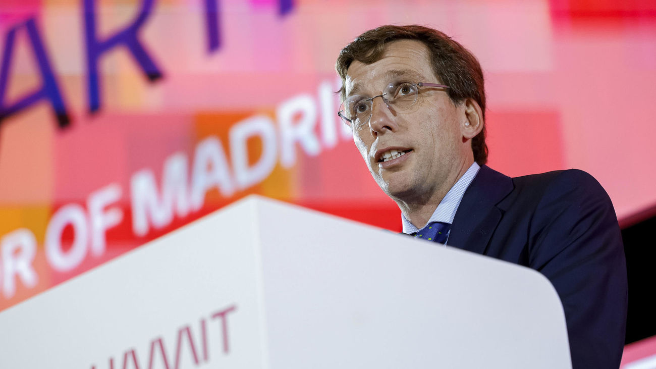 Almeida sigue la línea de Feijóo y reducirá sus concejalías