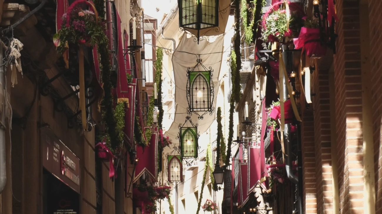 Arranca el Corpus Christi en Toledo con una cabalgata de gigantes y cabezudos