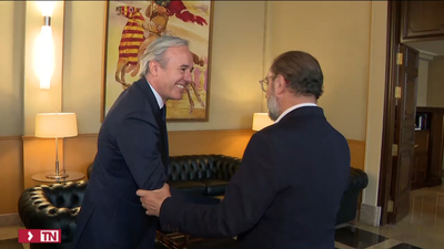 Azcón exige a Lambán que se abstenga en su investidura y "acelere" el traspaso de poderes