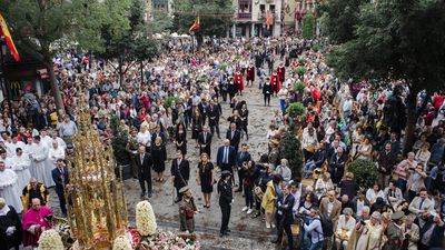 Toledo celebra su fiesta grande con el desfile del Corpus