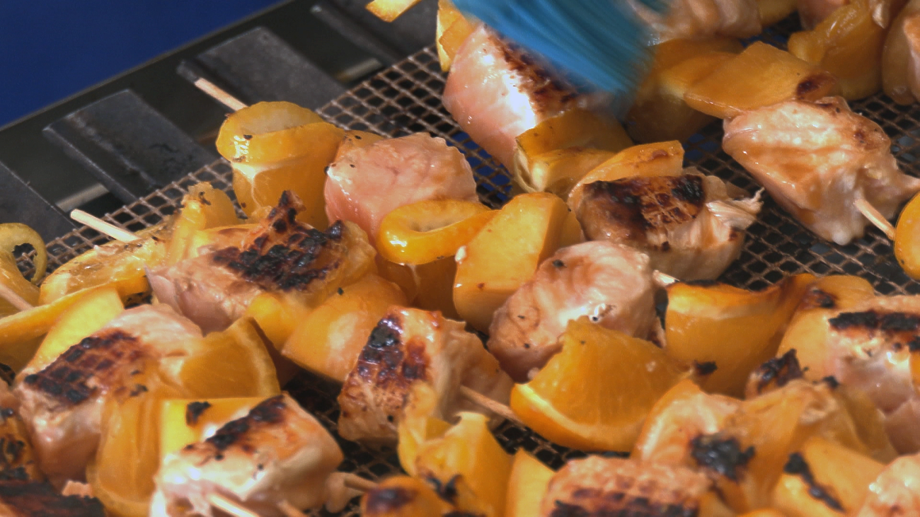 Llega el verano a la embajada de Noruega con una 'marbacoa'