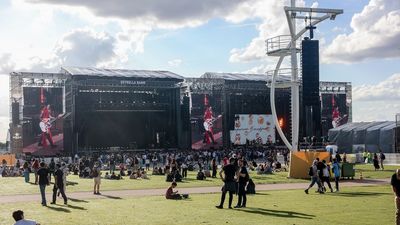 Atascos y problemas de organización en el Primavera Sound Madrid: "Hora y media en la lanzadera y sin aire"