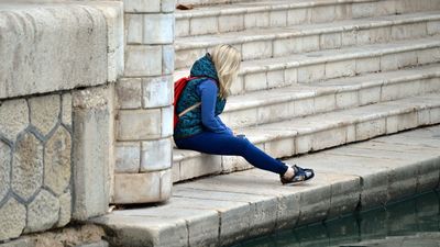 El perfil del usuario del teléfono de atención al suicidio: Mujeres de 50 a 54 años que sufren soledad