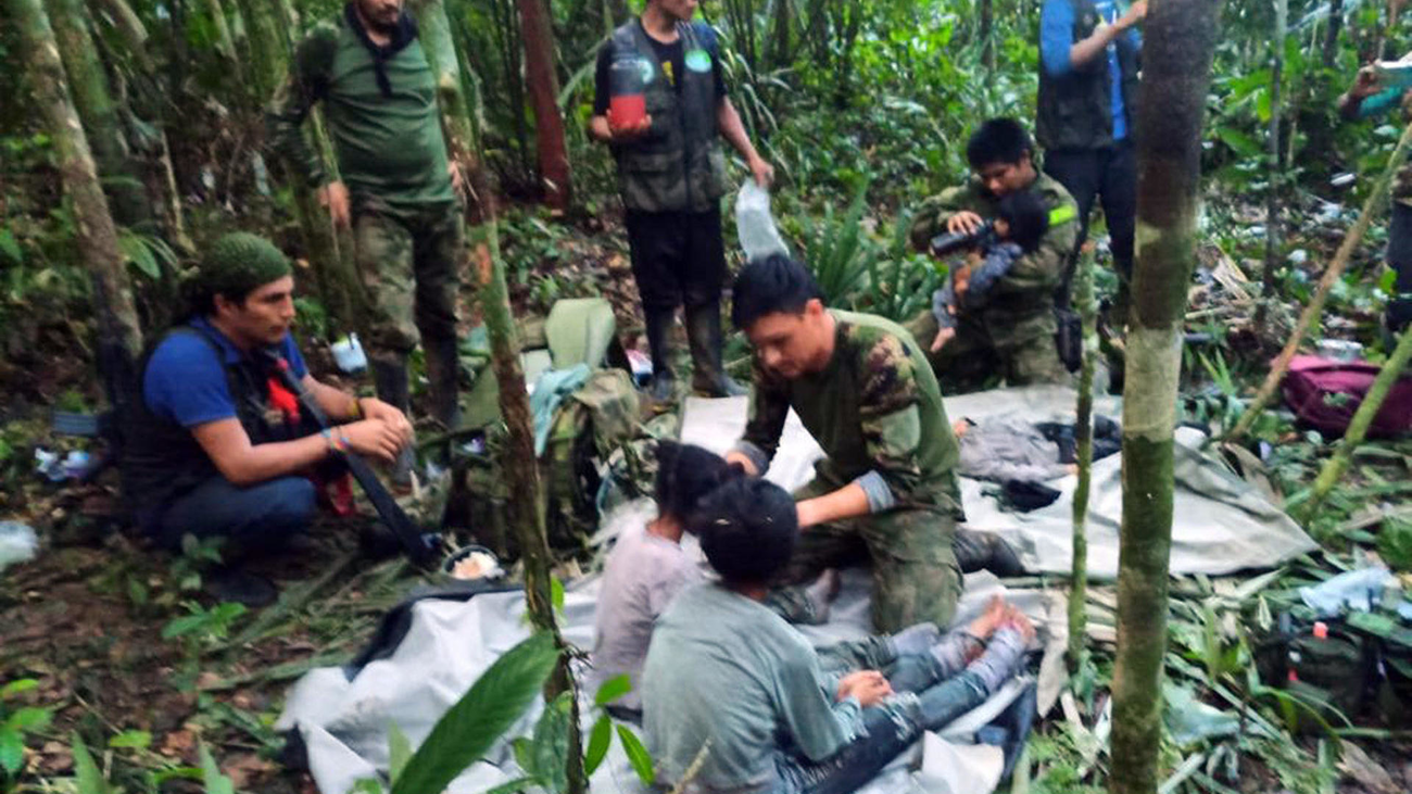 Rescatan con vida a los 4 niños perdidos 40 días en el Amazonas