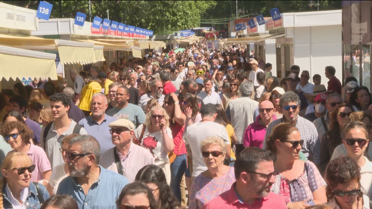 La Feria del Libro de Madrid echa el cierre con optimismo