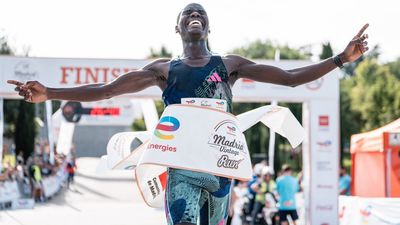 Victor Kipruto y Majida Maayouf vuelan en el 'Madrid Vintage Run'