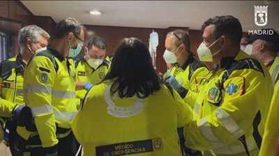 El Samur traslada a una persona grave por atragantamiento en Prosperidad