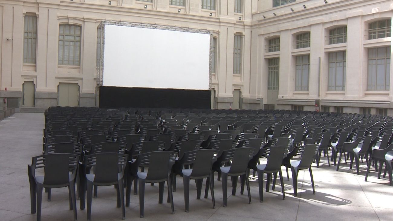 Cine en la Galería de Cristal del Palacio de Cibeles