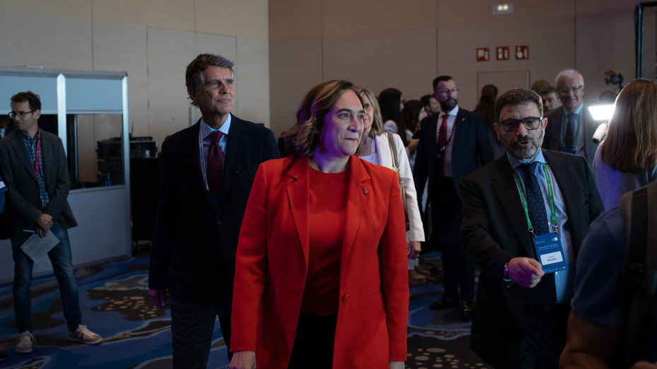 Frente Amplio presenta a Ada Colau de candidata sin lograr un acuerdo general con Podemos