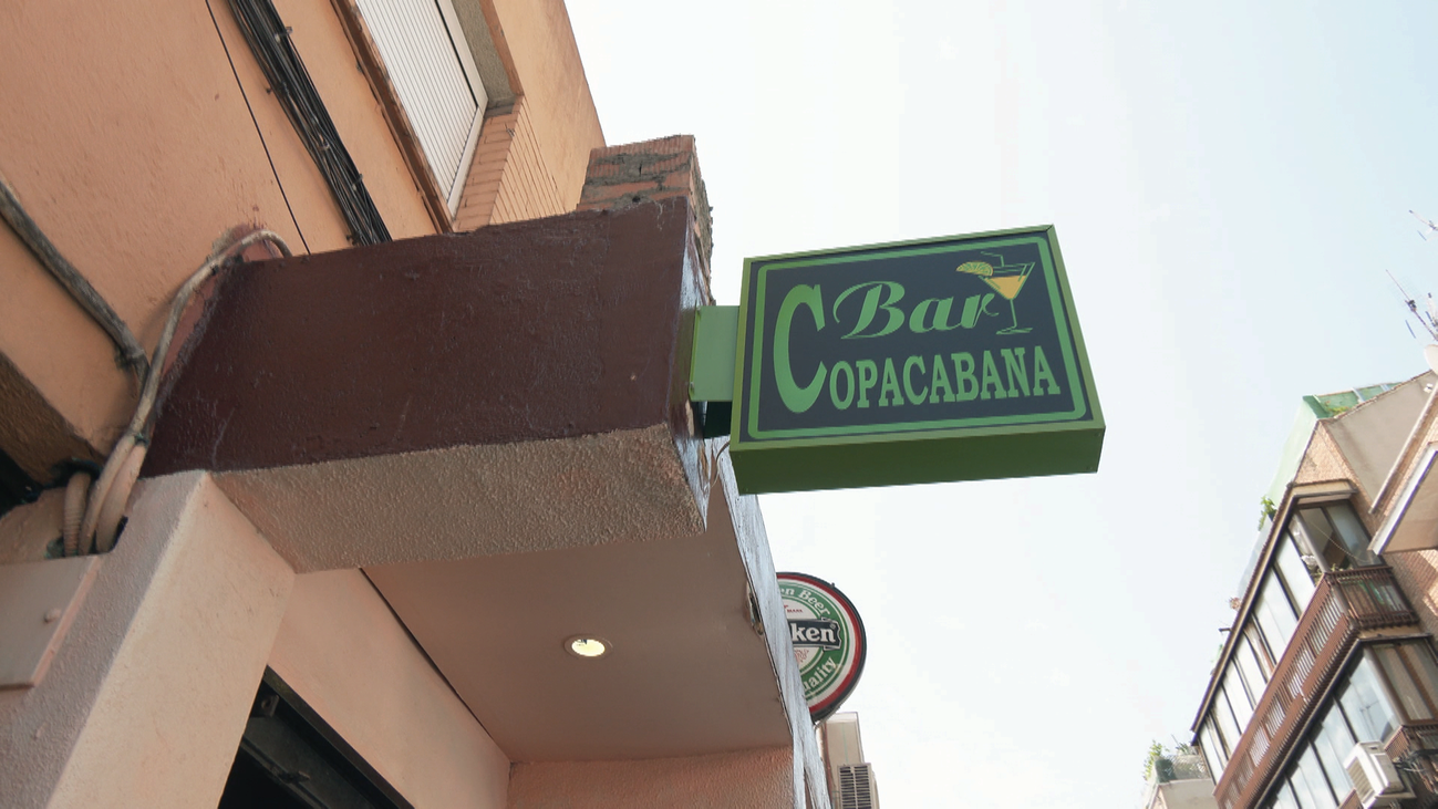 La Policía Municipal descubre un cuarto oculto en un supuesto 'after ilegal' de Usera