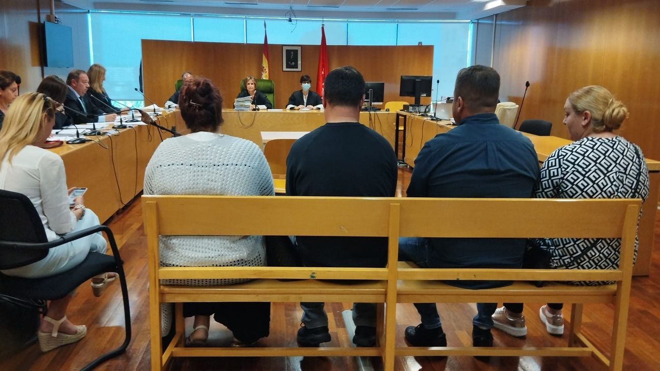 Unos padres admiten en el juicio que cedieron a su  hija de 12 años para un matrimonio por tradición gitana