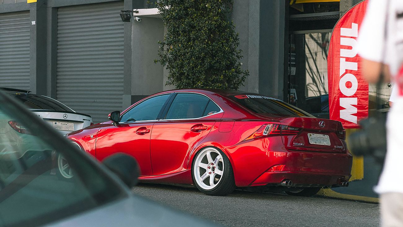 Cae una organización criminal dedicada a comprar vehículos de alta gama con documentos falsificados en Madrid