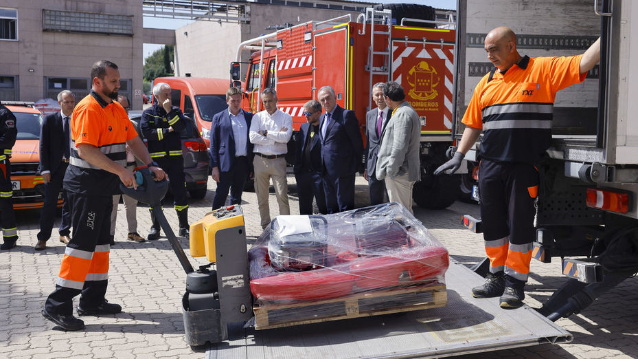 Madrid envía a Ucrania material de rescate tras la voladura de la presa de Kajovka