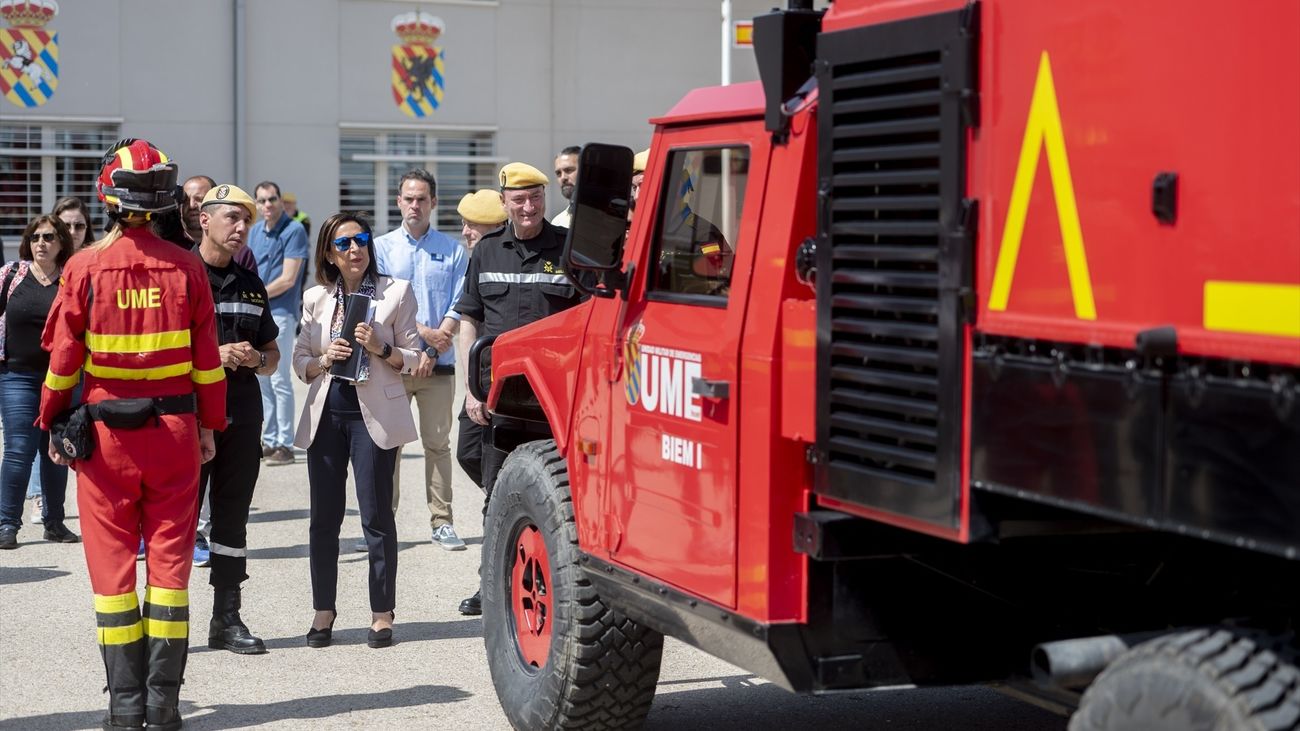 Robles asiste a la presentación de la campaña de Lucha Contra Incendios Forestales de la UME