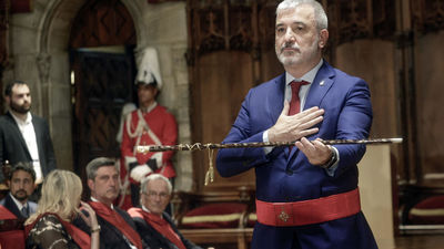 El socialista Collboni, nuevo alcalde de Barcelona gracias a los votos del PP