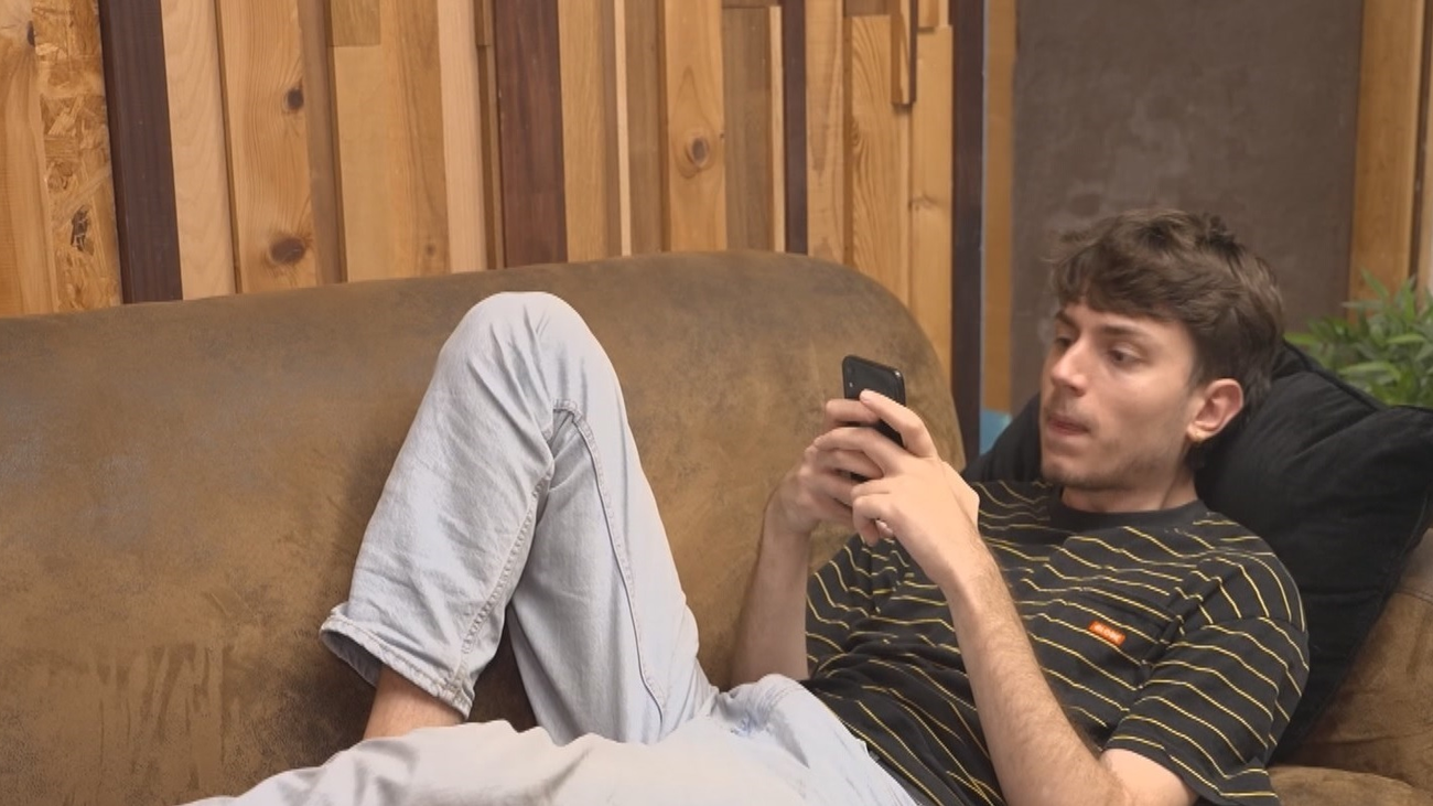 Las quedadas con amigos en peligro de extinción, cada vez socializamos menos