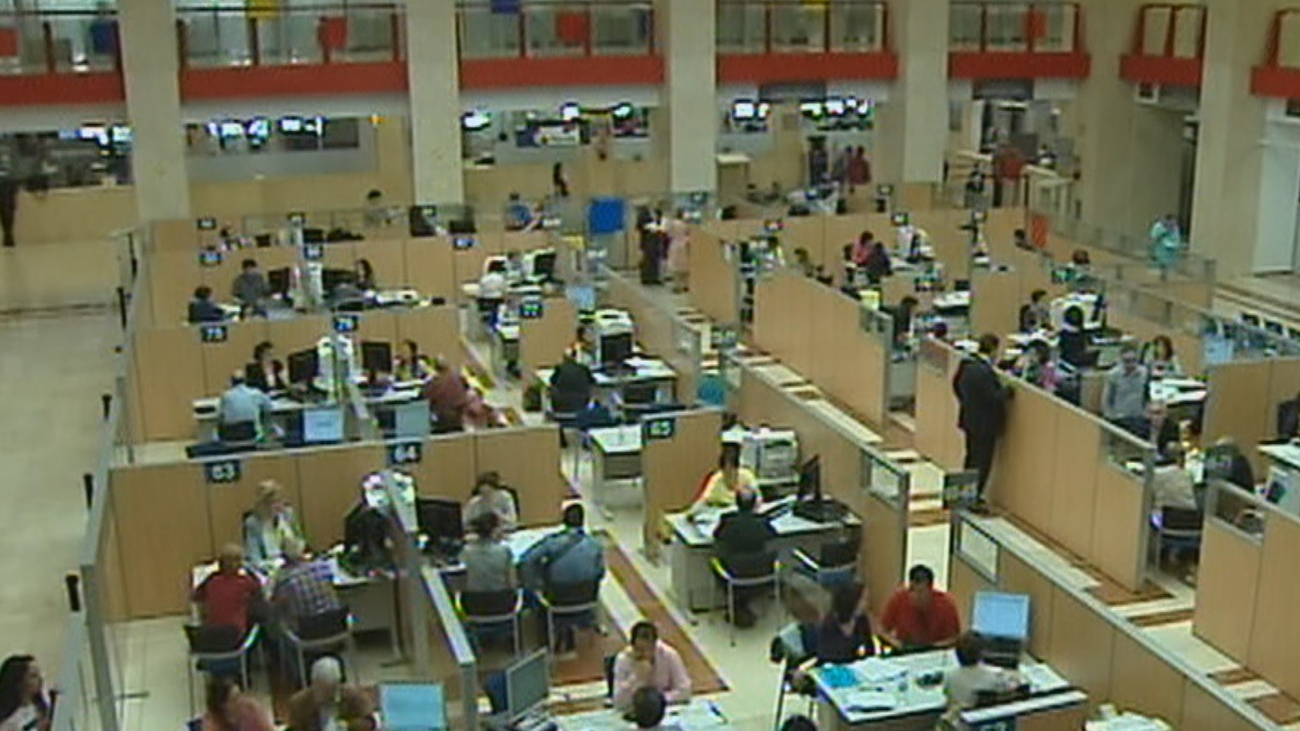 El futbolista Malcom entra en la lista de morosos de la que sale Rodrigo Rato