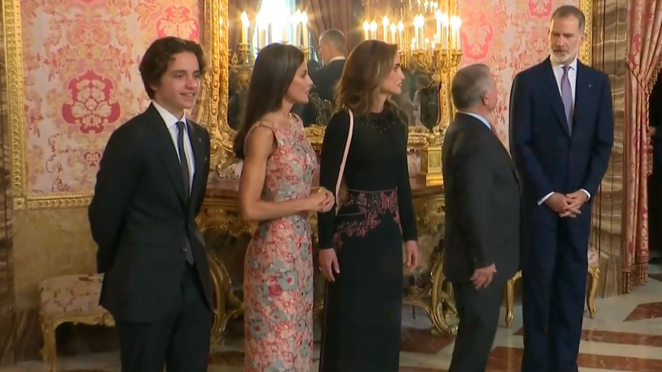 Los reyes ofrecen un almuerzo en el Palacio Real a los reyes de Jordania