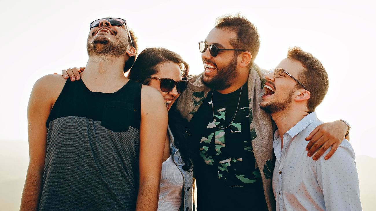 ¿Qué hace feliz a los adultos? Harvard ha estudiado a 700 personas durante 85 años para analizar "la felicidad"