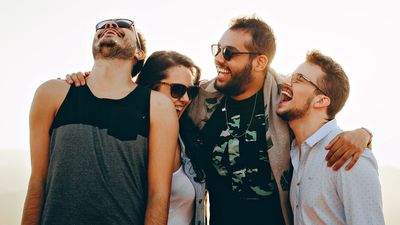 ¿Qué hace feliz a los adultos? Harvard ha estudiado a 700 personas durante 85 años para analizar "la felicidad"