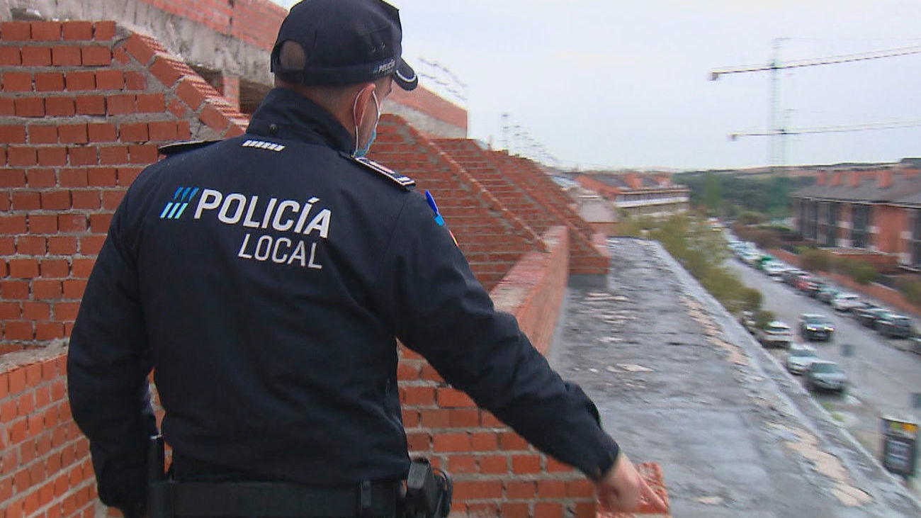 Policías de Arroyomolinos intervienen ante un caso de violencia de género