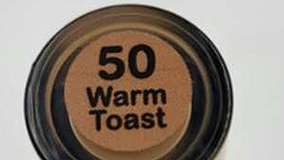 Retirado un maquillaje por la presencia de una bacteria