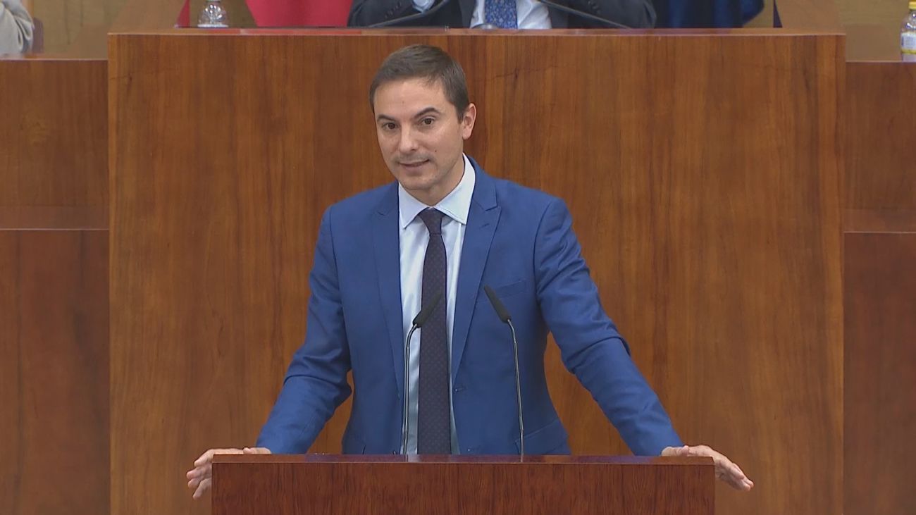 Lobato advierte a Ayuso que fiscalizará "milimétricamente" su mayoría absoluta