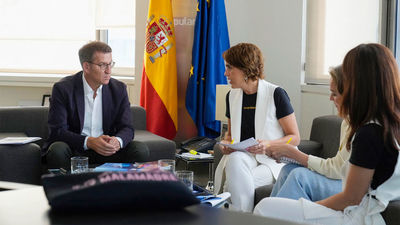 Feijóo promete aumentar los permisos de maternidad y paternidad a familias monoparentales