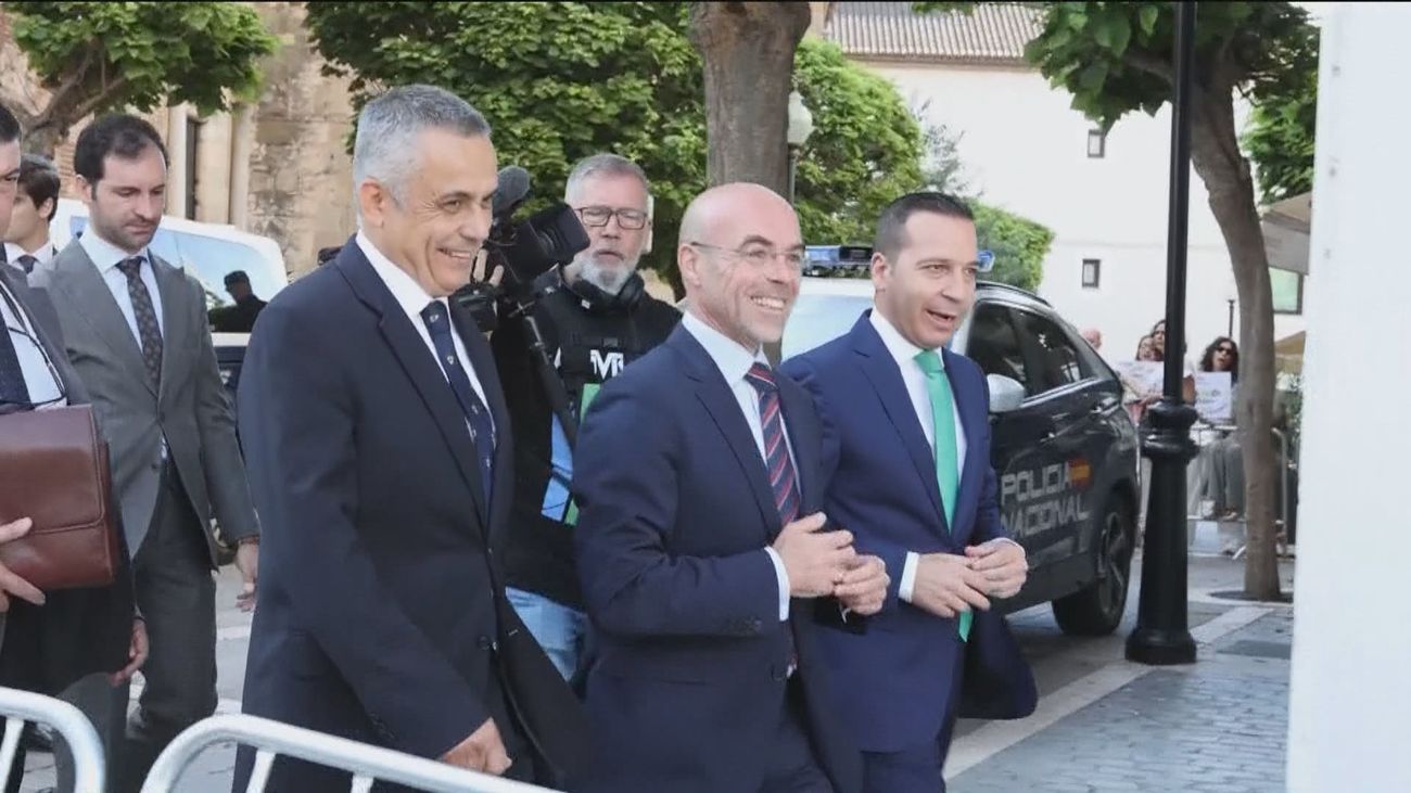 La situación entre PP y Vox en Extremadura, en punto muerto