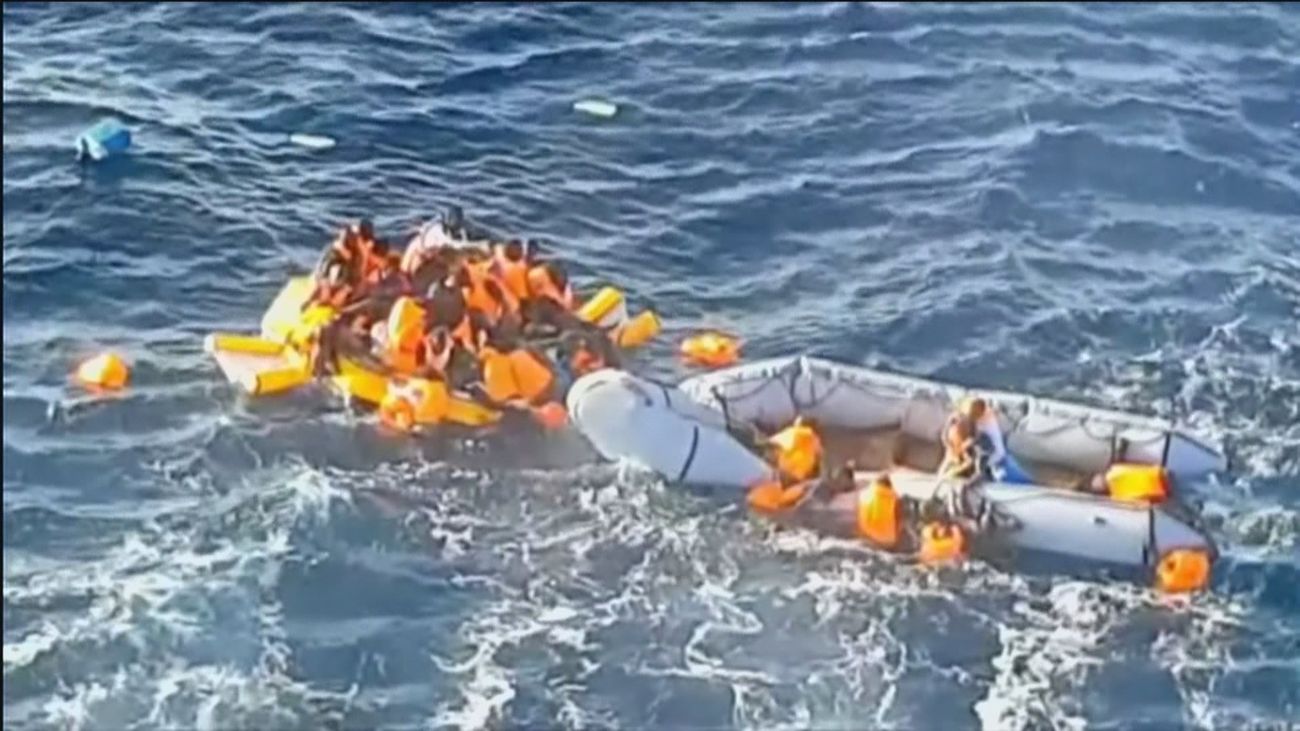 Salvamento Marítimo defiende su actuación con la patera naufragada