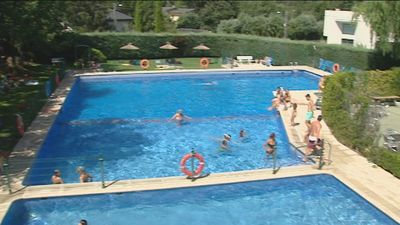 Piscinas comunitarias, ¿puede prohibirse el paso a los vecinos morosos?