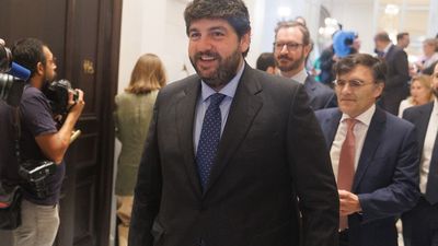 Vox aboga por "tejer alianzas" y el PP ve posible el acuerdo en Murcia