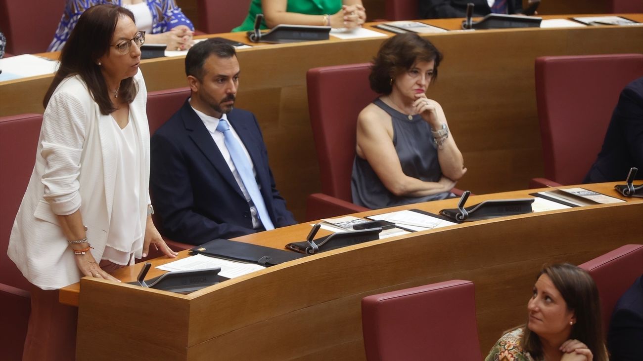 Llanos Massó, de Vox, elegida presidenta de Les Corts Valencianes