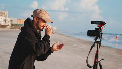 Youtube prepara dos nuevas herramientas para creadores: doblaje automático por IA y test de miniaturas