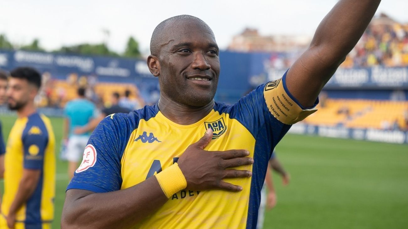 Babin celebra sus 300 partidos con el Alcorcón