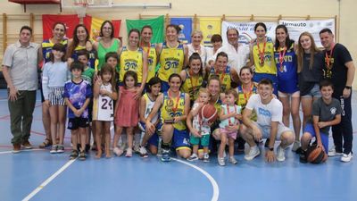 Doblete de las 'madres' del Villaviciosa de Odón de Segunda Autonómica Oro