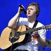 Lewis Capaldi anuncia su retirada temporal por el síndrome de Tourette