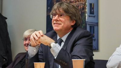 Puigdemont llama al independentismo a votar masivamente para poder "bloquear" la investidura