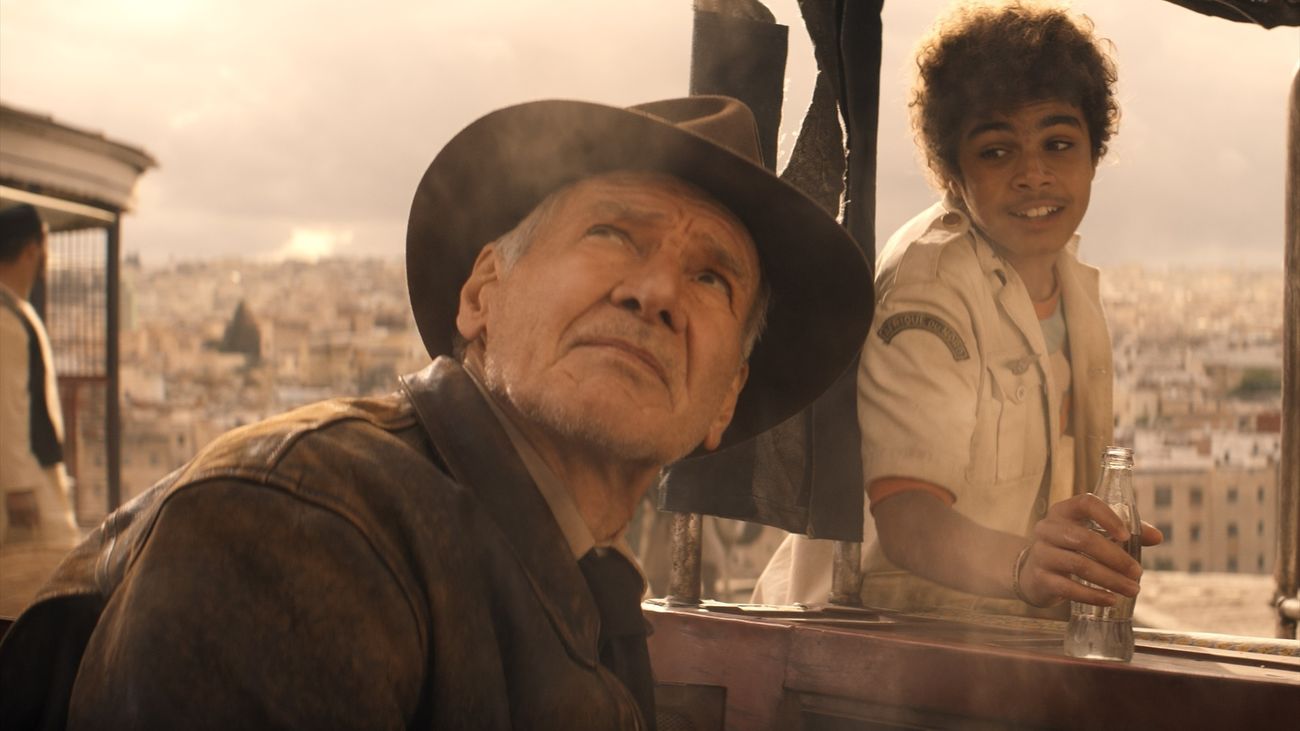 Llega a los cines esa "especie de locura" que es 'Indiana Jones y el Dial del Destino'