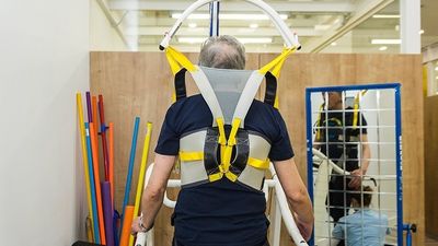 Las piscinas de Madrid se suman al reto 'Mójate por la esclerosis múltiple'