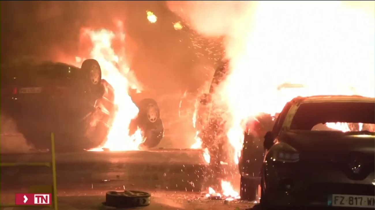 150 detenidos en nueva jornada de disturbios por la muerte de un joven negro en Francia